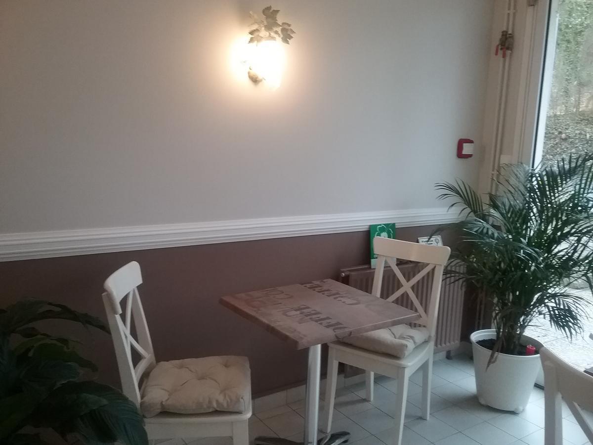 Le Pigeonnier Hotel *